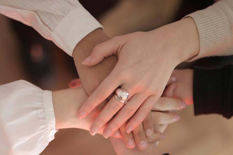hands